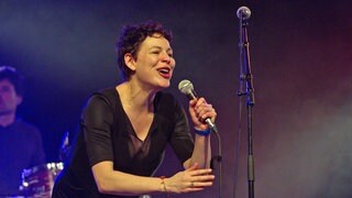 CÄTHE - alias Catharina Sieland - auf der Bühne