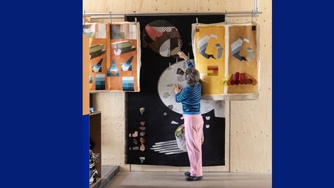 Hella Jongerius in ihrem Studio. Vorbereitungen für den Archiv-Umzug, 2024