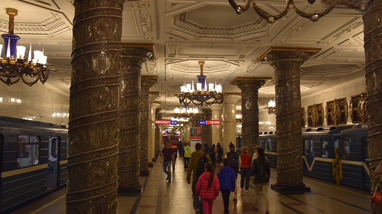 Frischer Dampf rund um Sankt Petersburg