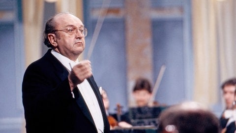 Dirigent Emmerich Smola 1986 bei einem Konzert des SWF-Rundfunkorchesters