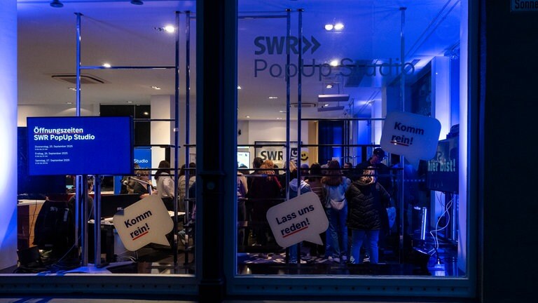 Thomas Booktok live bei der SWR Regiotour in Schwäbisch Gmünd