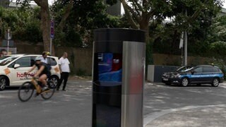 Die Stadt Stuttgart hat auf der Fahrradstraße vor dem Bahnhof Bad Cannstatt einen Blitzer installiert. 