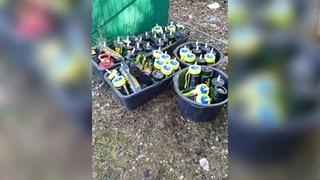 Die Stadtbildpflege Kaiserslautern sammelt Tag für Tag leere Lachgaskartuschen auf. 