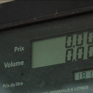 Die Preisanzeige einer Zapfsäule