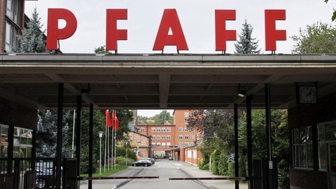 Der Eingang zum alten Gelände von Pfaff in Kaiserslautern.