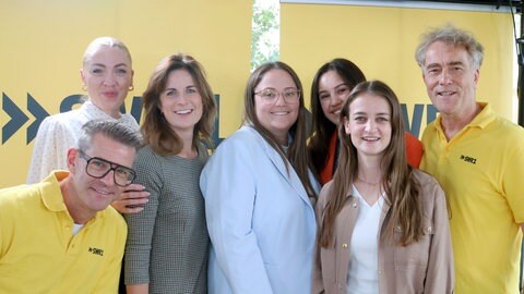Frank Jenschar, Lena Roie, Paula Löber, Kathrin Knierim, Anna Cölsch, Natalie Schäfter, Hanns Lohmann (v.l.).