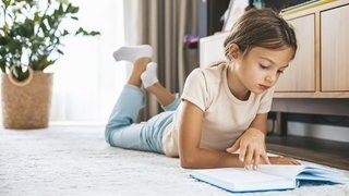 Lesen: Weltrekordversuch mit Kindern im Stadion von Mainz 05