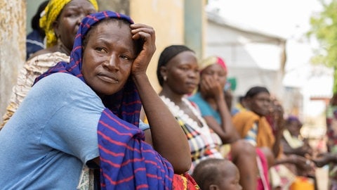 Gemeinsam mit lokalen Partnern leistet Caritas international Nothilfe für Vertriebene im Nordkamerun