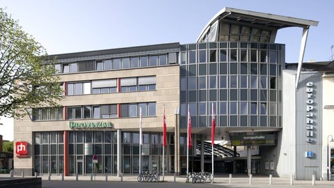 Die Europahalle Trier dient während der Theater-Sanierung unter anderem als Spielort für Veranstaltungen mit Orchester.