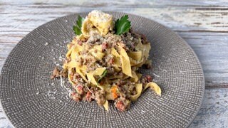 Bandnudeln mit Kalbsragout