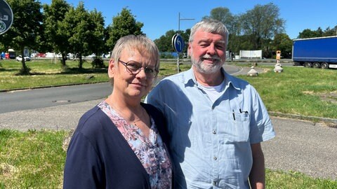  Hildegard Möller-Schön und Rainer Schön aus Auggen bei Freiburg und fahren durch die ganze Bundesrepublik in den Norden nach Cloppenburg.