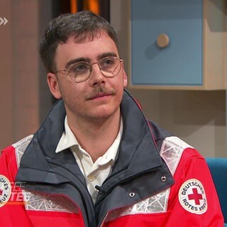 Notfallsanitäter Marvin Heil im Studio