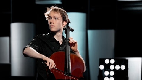 Cellist Lionel Martin