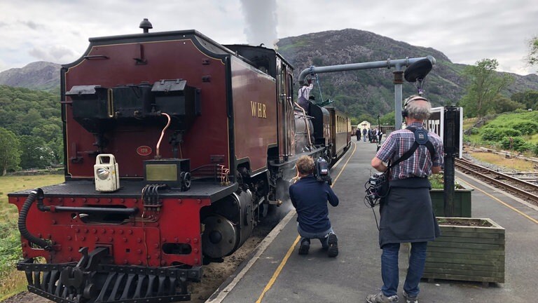 In Beddgelert verlässt das SWR-Team den Zug. Die weitere Strecke der Welsh Highland Railway hat Eisenbahn-Romantik bereits vor ein paar Jahren portraitiert. 