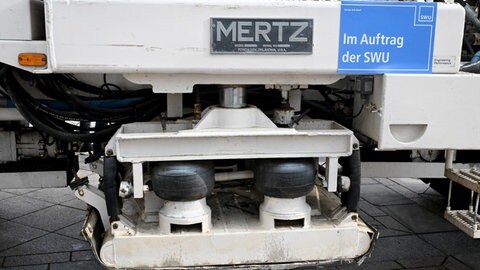 Spezielle Mess-Laster sollen herausfinden, ob man im Kreis Neu-Ulm Erdwärme gewinnen kann.