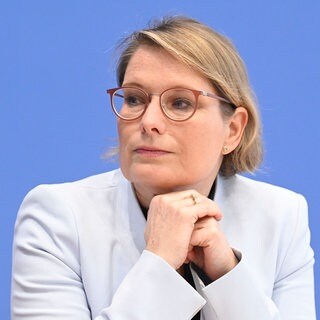 Die rheinland-pfälzische Bildungsministerin Stefanie Hubig (SPD) - hier bei der Bundespressekonferenz am 20. Januar - wird neue Bundesjustizministerin.  