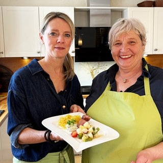 Susanne Nett kocht zusammen mit Angelika Rump.