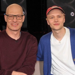Joachim Philipp Maria Meyerhoff deutscher Schauspieler, Regisseur mit Bruno Alexander deutscher Schauspieler zu Gast in der NDR Talkshow 