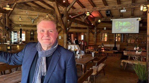 Andreas Hausmann ist Besitzer des Restaurants "Dicke Emma" in Ramstein. Rund 8.000 Gäste empfängt er dort im Monat.
