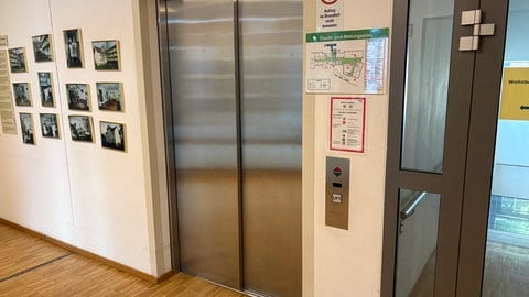Ein Aufzug in einem Pflegeheim in Baden-Baden, wegen eines Stromausfalles funktioniert er nicht.