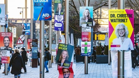 Landtagswahl 2026 in Baden-Württemberg: Wahlwerbung in der Innenstadt von Böblingen.