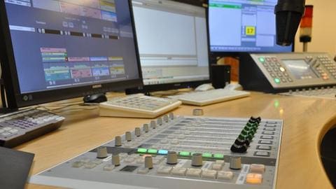 Ein Mischpult aus dem SWR1 Studio
