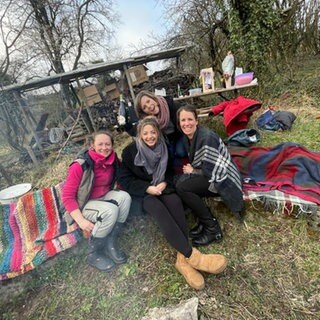 Vier Freundinnen bewirtschaften gemeinsam einen Weinberg im Remstal