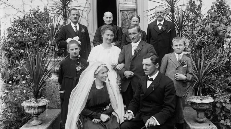 Hochzeitsgesellschaft auf Schloss Arenenberg