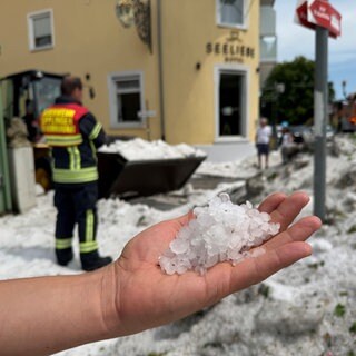 Hagelkörner von bis zu fünf Zentimeter Größe sind über Sipplingen heruntergekommen.