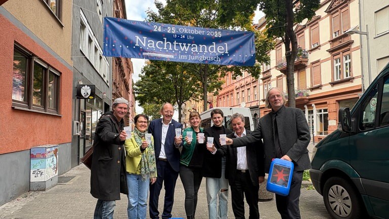 Die Organisatoren des Kulturfestivals "Nachtwandel" 2025 im Mannheimer Stadtteil Jungbusch