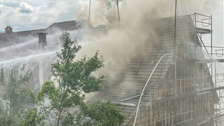 Dachstuhlbrand mit starker Rauchentwicklung in Horb-Rexingen