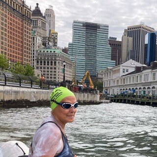 Langstreckenwschwimmerin Vasanti Niemz beim 20 Bridges Swim