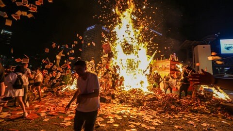 Das Fest der hungrigen Geister in Malaysia.
