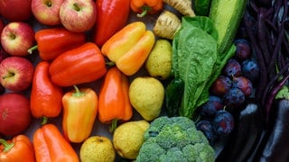 Buntes Obst und Gemüse
