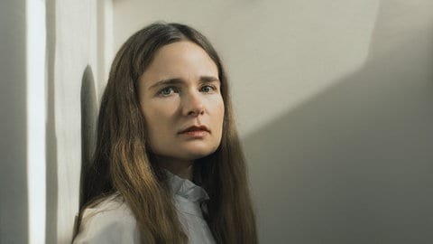 Valeria Gordeev ist eine deutsche Schriftstellerin und Illustratorin. 2023 gewann sie den Ingeborg-Bachmann-Preis´mit ihrem Prosatext "Er putzt". 