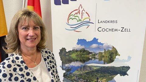 Die Cochem-Zeller Landrätin Anke Beilstein (CDU) wünscht sich, dass der Retttungshubschrauber künftig auch nachts fliegt. 