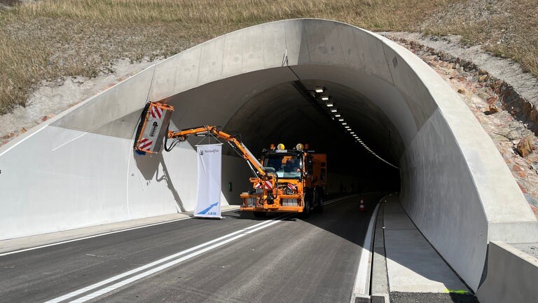 Nach acht Jahren Bauzeit: Tunnel und Ortsumgehung bei Imsweiler eröffnet.