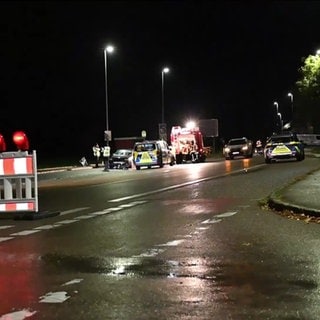 Tödlicher Unfall: Mann von Auto erfasst - Umstände unklar