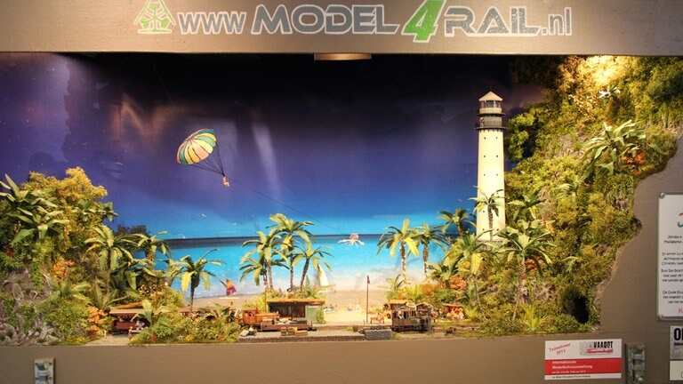 Jairuba "Blue Bay Beach Rail"