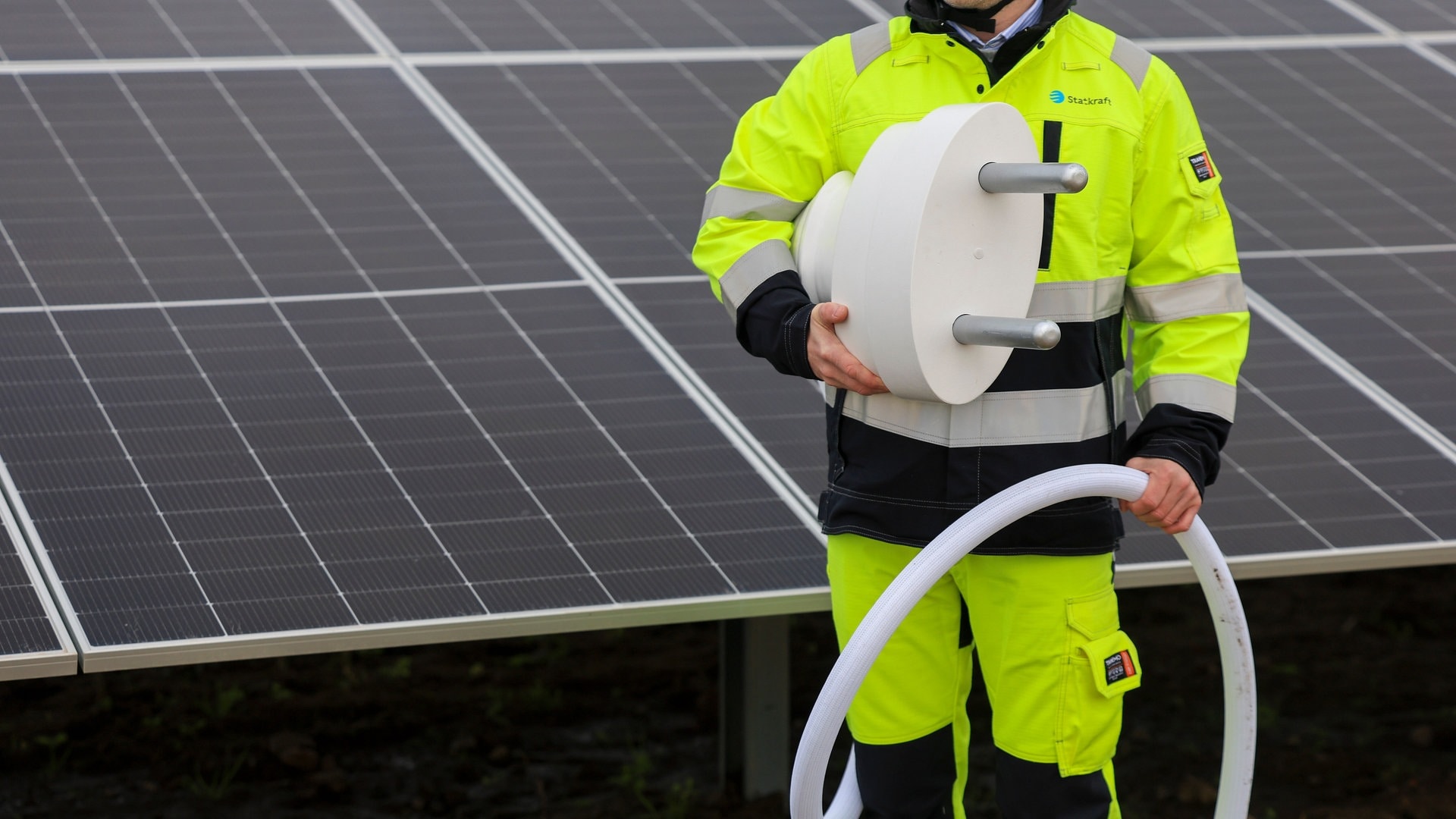 ++ Solarstrom: Immer mehr private Heimspeicher ++ Schüler verklagt Land: Verhandlung ++ Wetter: erstmal Nebel ++