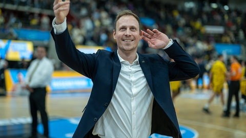 Jacques Schneider von den Gladiators Trier ist der jüngste Trainer der Basketball-Bundesliga