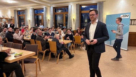 Christoph Naser, CDU, bei der Wahlparty in Rottenburg. Bundestagswahl 2025