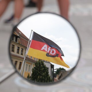 AfD-Spitzenkandidat Siegmund für die Landtagswahl in Sachsen-Anhalt ist auf Wahlkampftour durch das Bundesland.