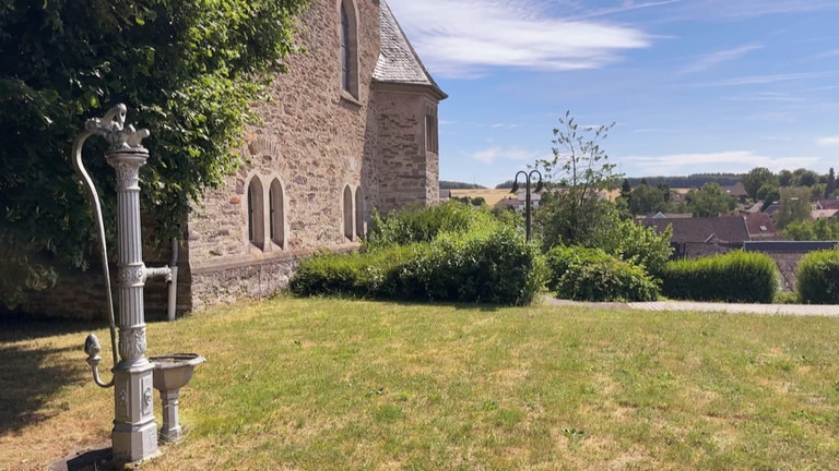 Kirche am Kirberger Weg
