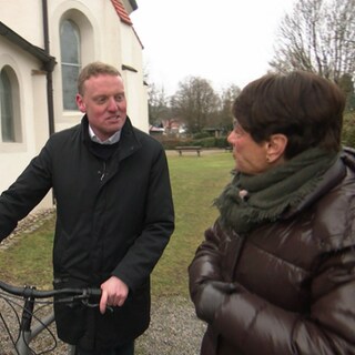 Sonja Faber-Schrecklein mit Pfarrer Julian