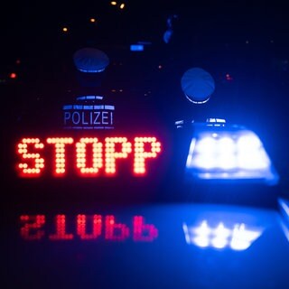 Von Weingarten bis Zwickau: Die Verfolgung eines Autodiebs endete mit Schüssen auf das gestohlene Fahrzeug (Symbolbild).