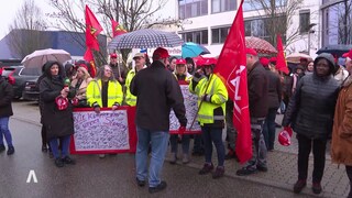 Arbeiter*innen protestieren