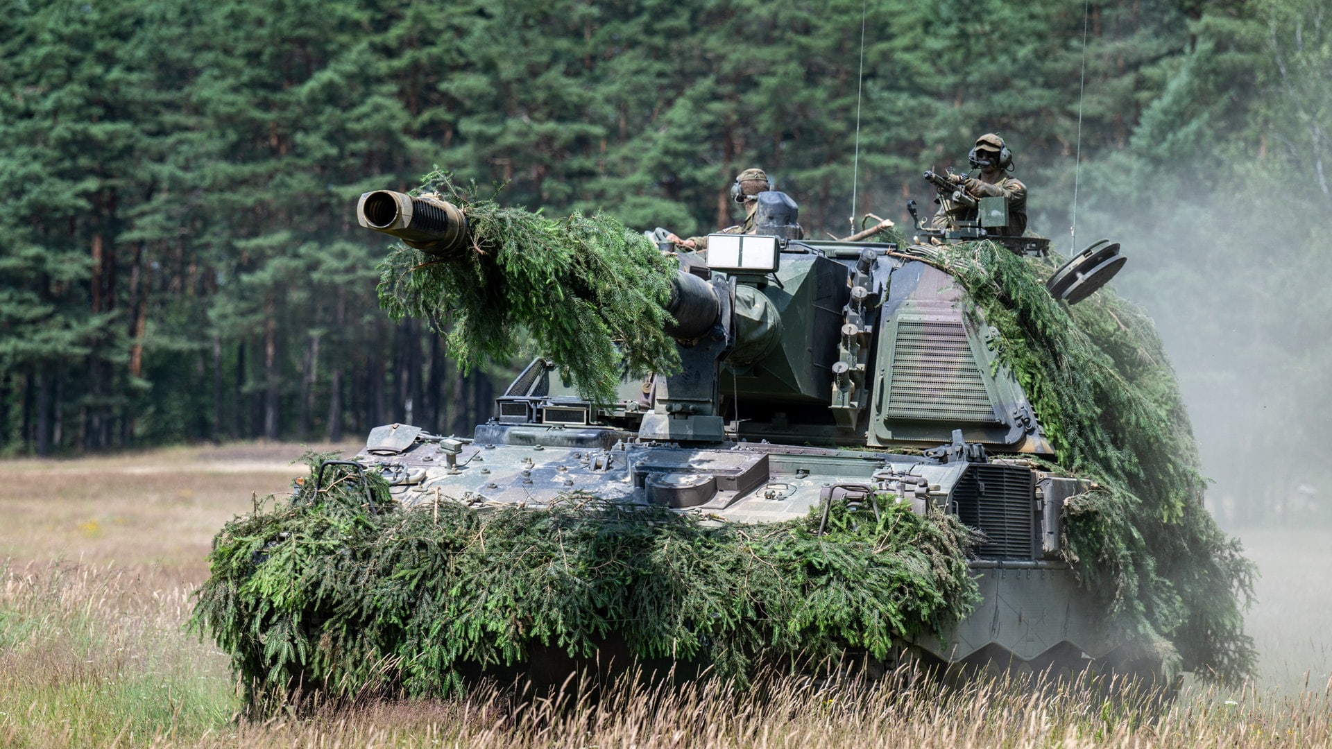 Panzer auf der Alb schießen in der Nacht: Anwohner ärgern sich