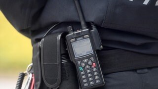 Vor allem in der Eifel funktionieren diese digitalen Funkgeräte nicht immer einwandfrei. 
