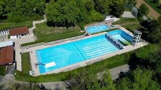 Freibad Bad Wimpfen in Gefahr, die Beckenwand bröckelt